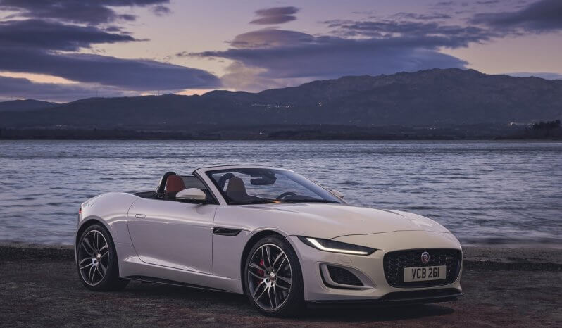 F – TYPE CONVERTIBLE / COUPE full